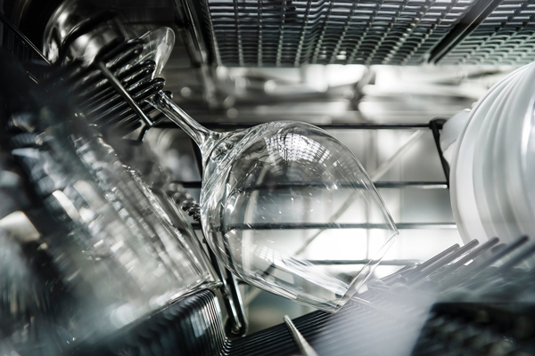 Хрустальные бокалы - отмыть до блеска!